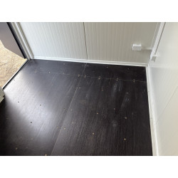 Skladový lodní kontejner s kanceláří CG20